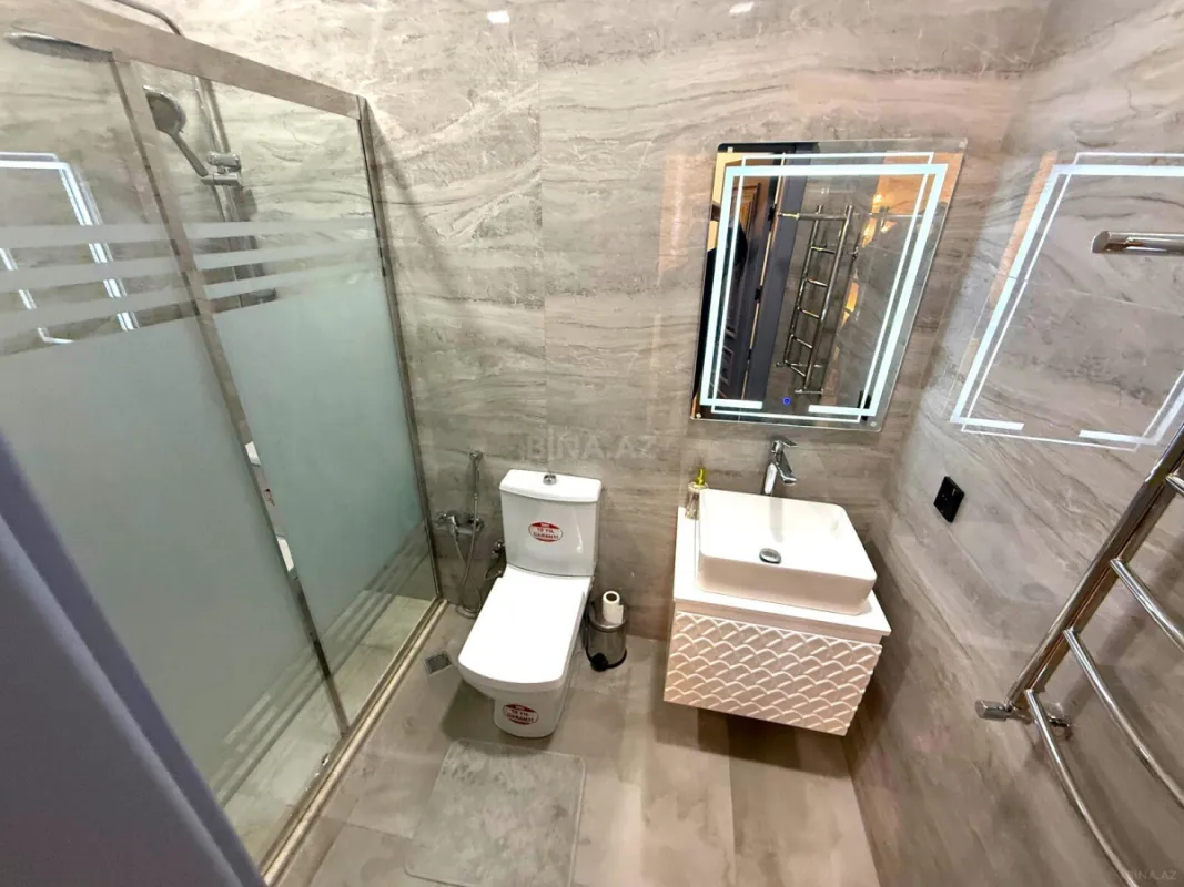 Satılır 5 otaqlı həyət evi 360 m²