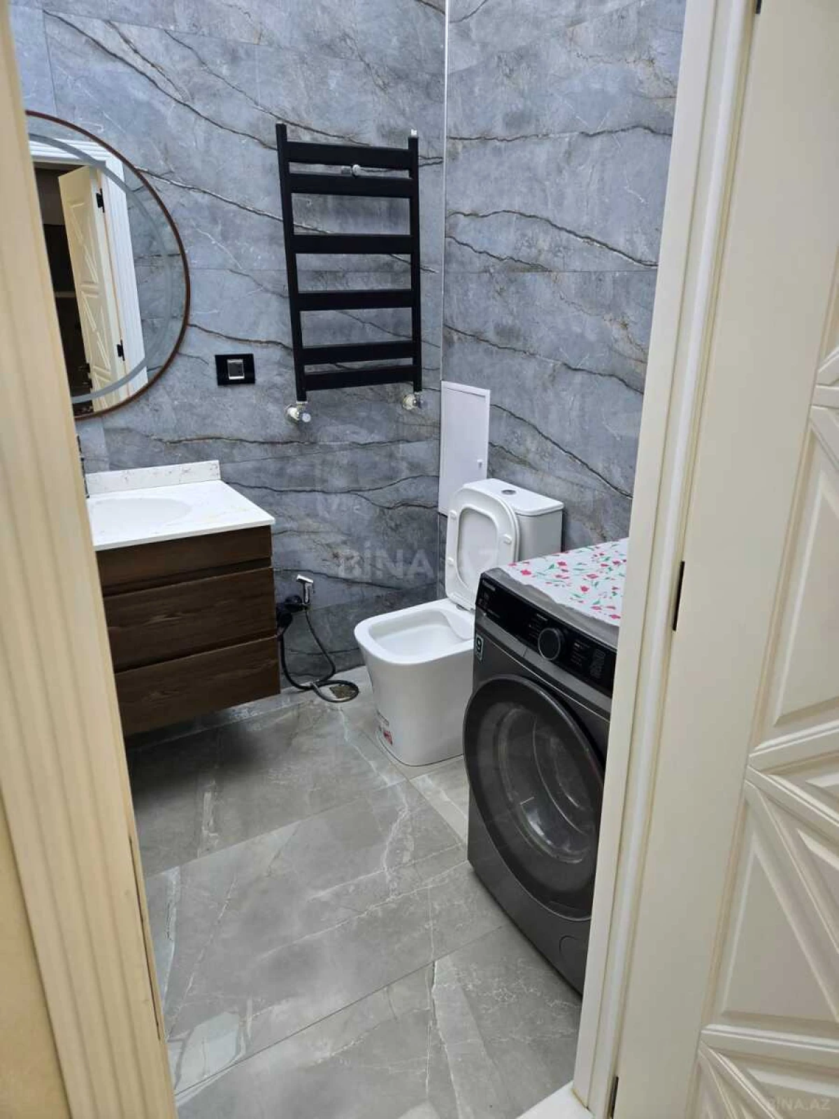 Kirayə verilir 2 otaqlı mənzil 70 m²