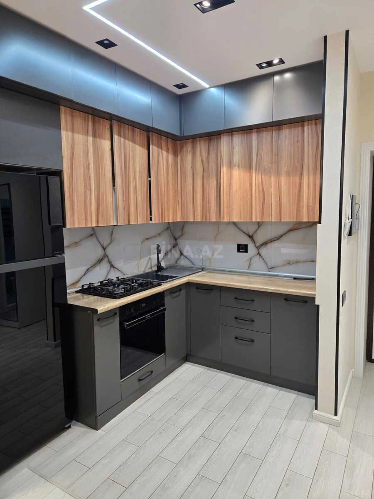 Kirayə verilir 2 otaqlı mənzil 70 m²