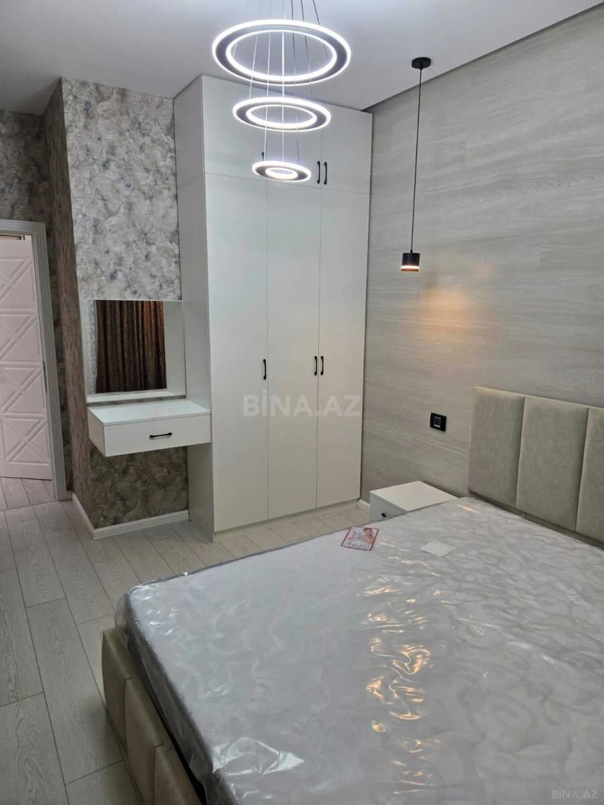 Kirayə verilir 2 otaqlı mənzil 70 m²