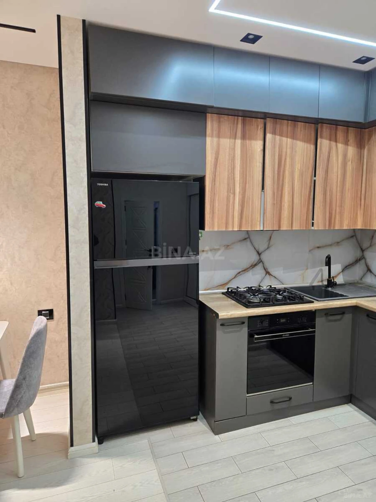 Kirayə verilir 2 otaqlı mənzil 70 m²