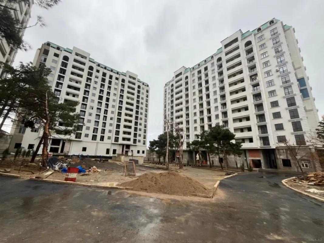 Satılır 2 otaqlı mənzil 82 m²