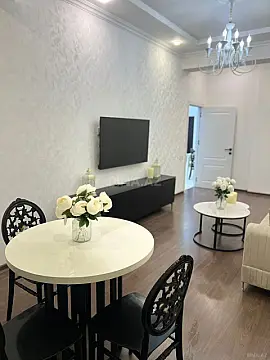 Kirayə verilir 2 otaqlı mənzil 70 m²