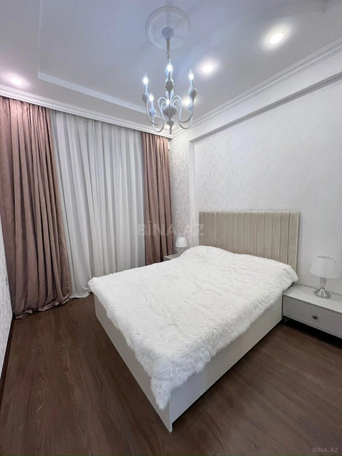 Kirayə verilir 2 otaqlı mənzil 70 m²