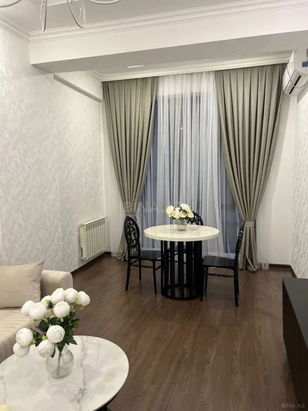 Kirayə verilir 2 otaqlı mənzil 70 m²