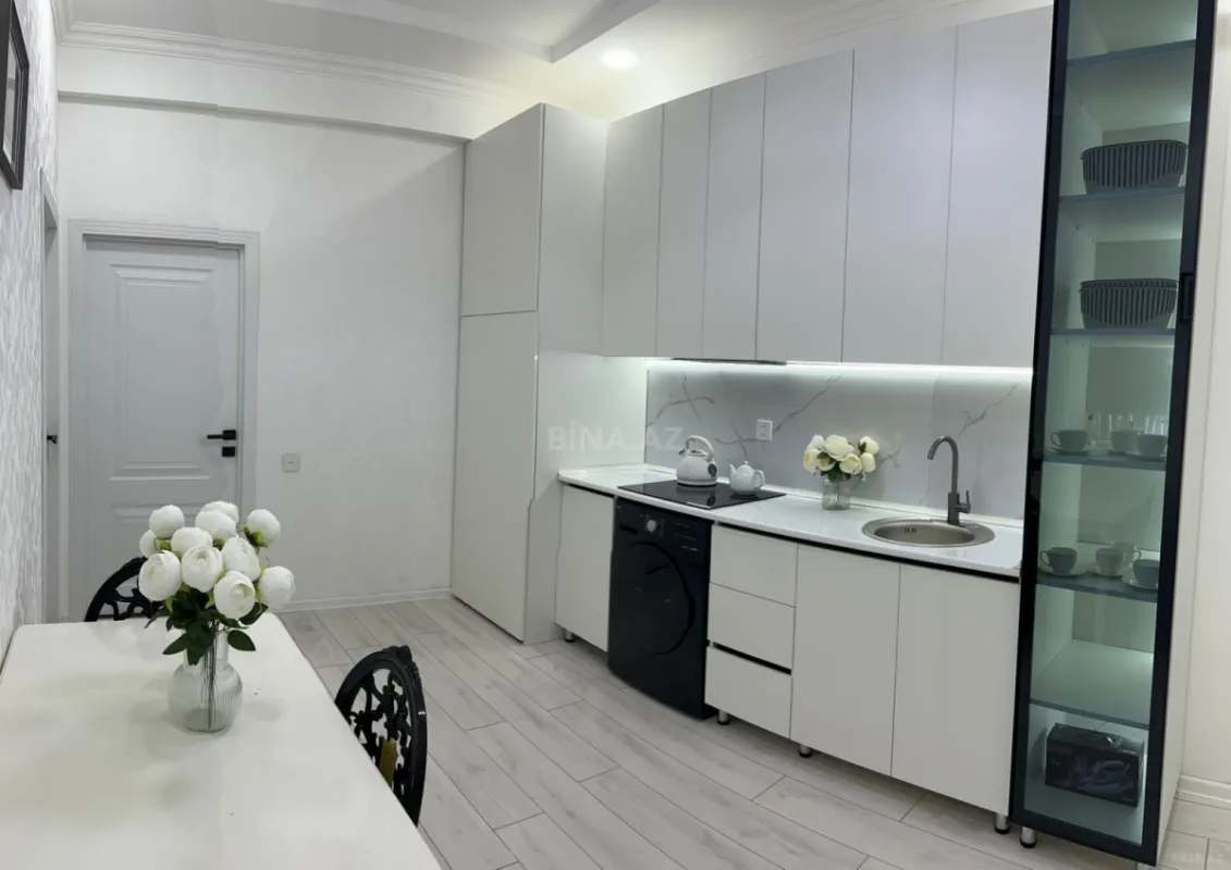 Kirayə verilir 2 otaqlı mənzil 70 m²
