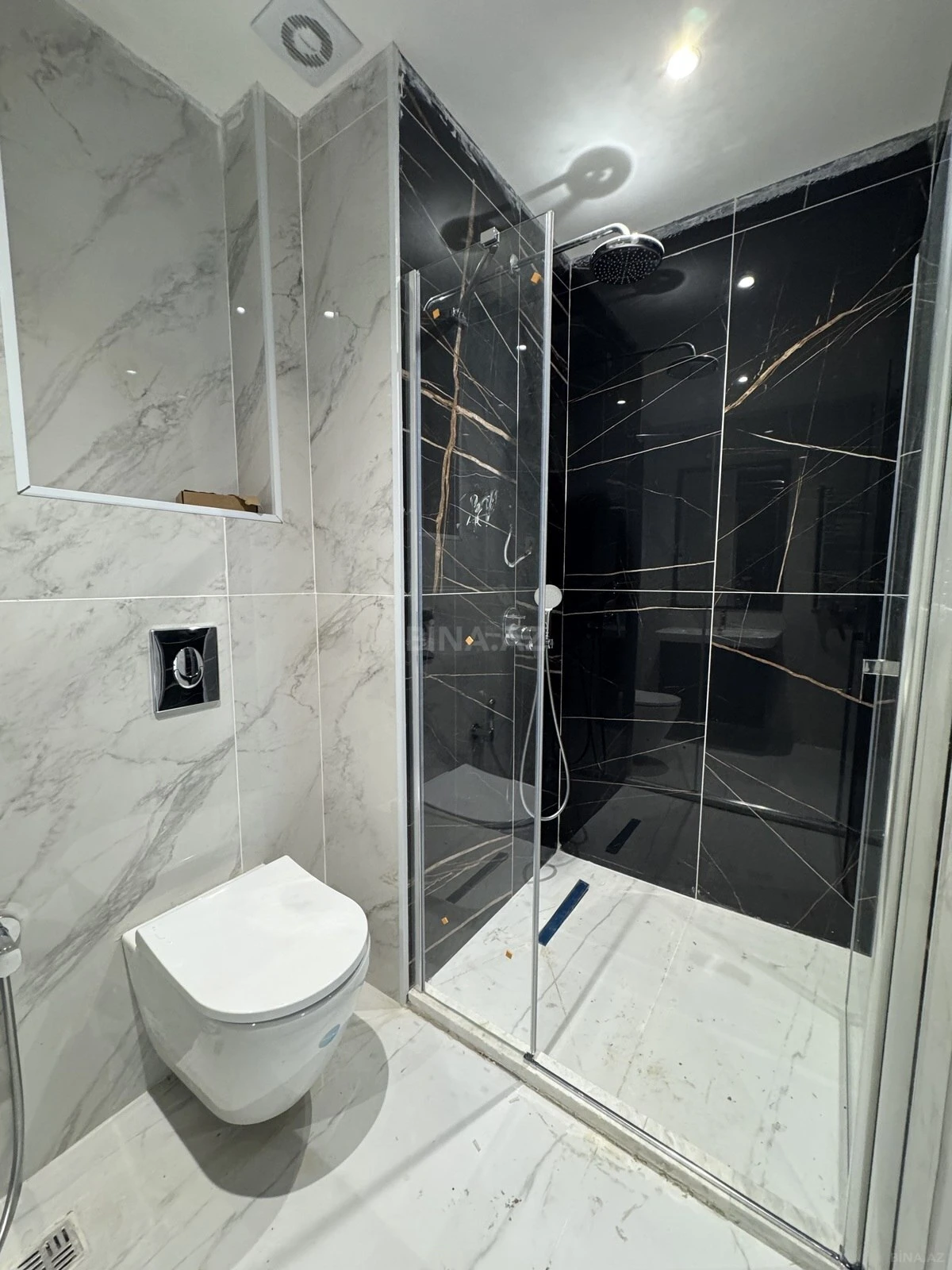 Satılır 2 otaqlı mənzil 63 m²