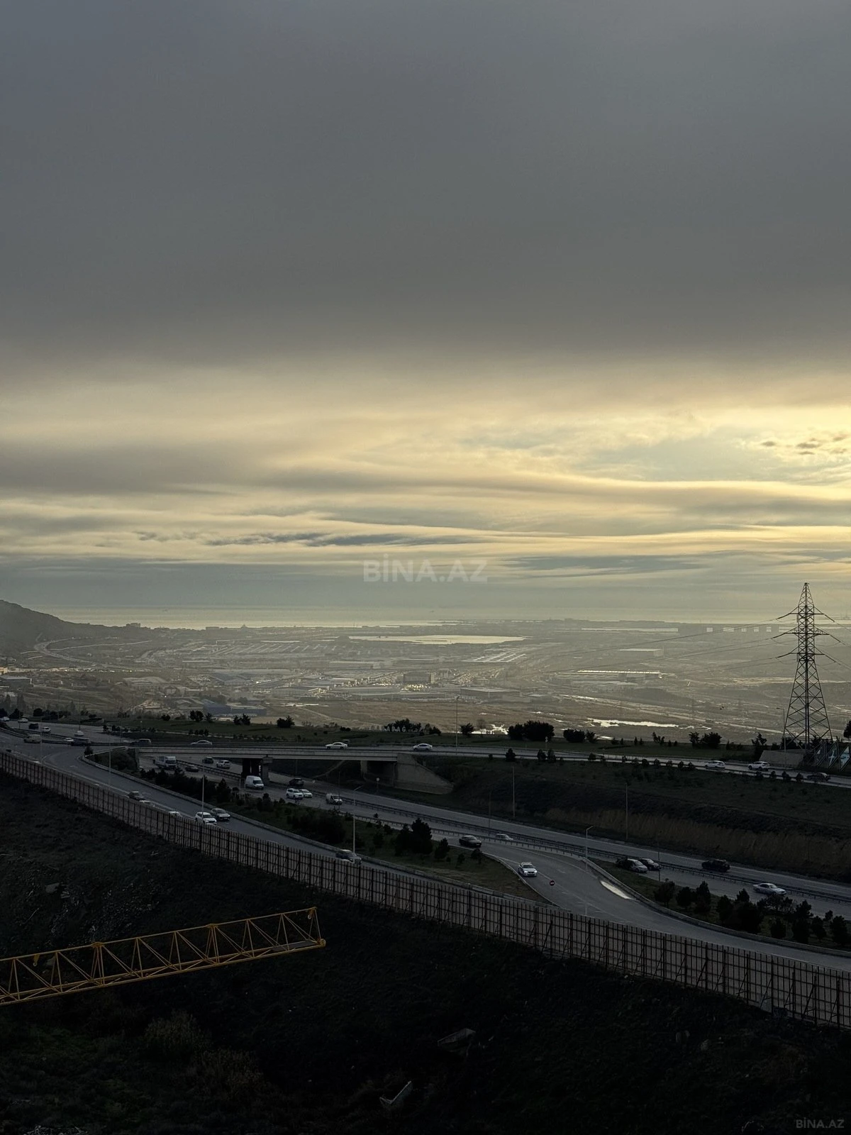 Satılır 2 otaqlı mənzil 63 m²