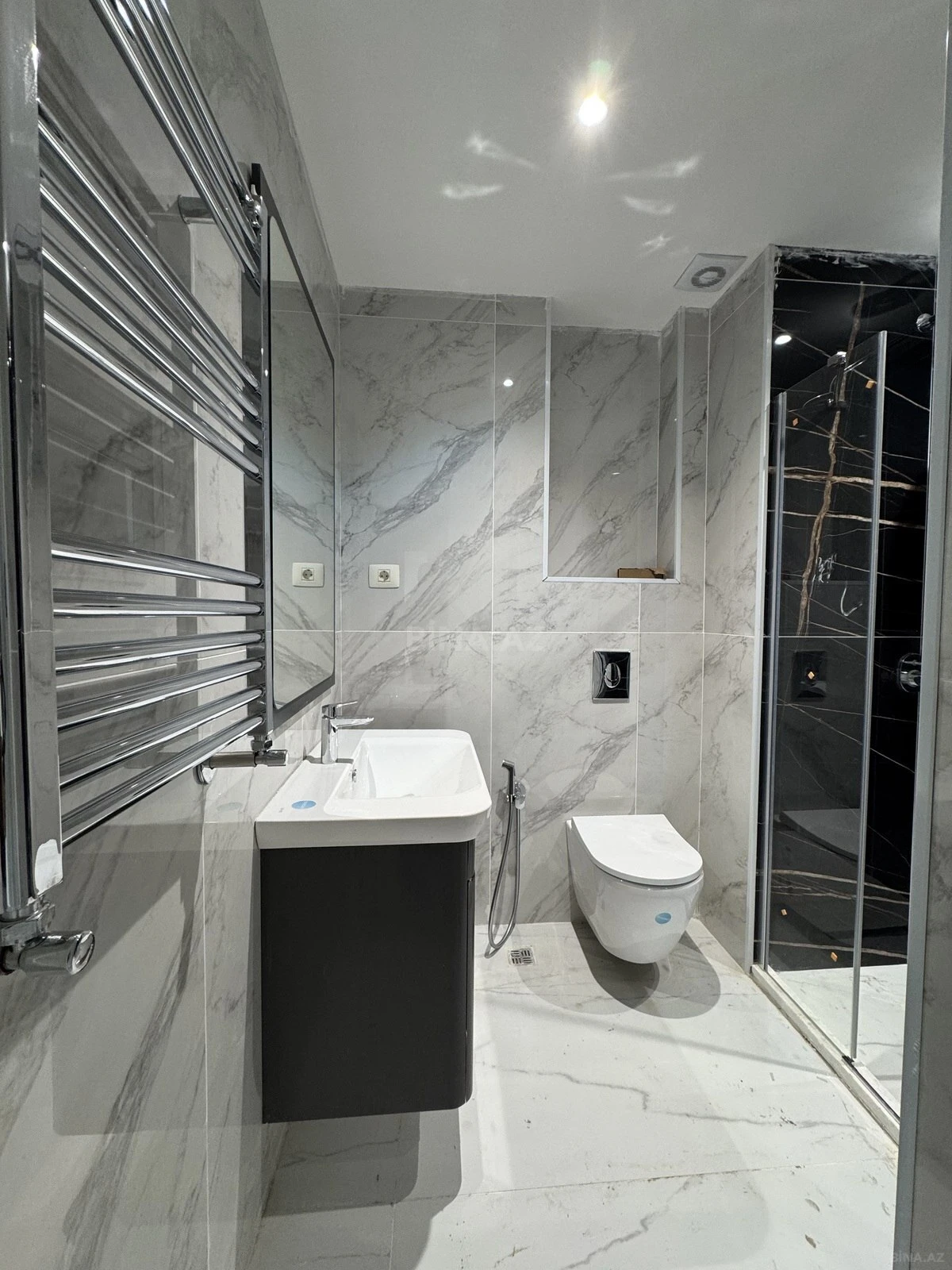 Satılır 2 otaqlı mənzil 63 m²