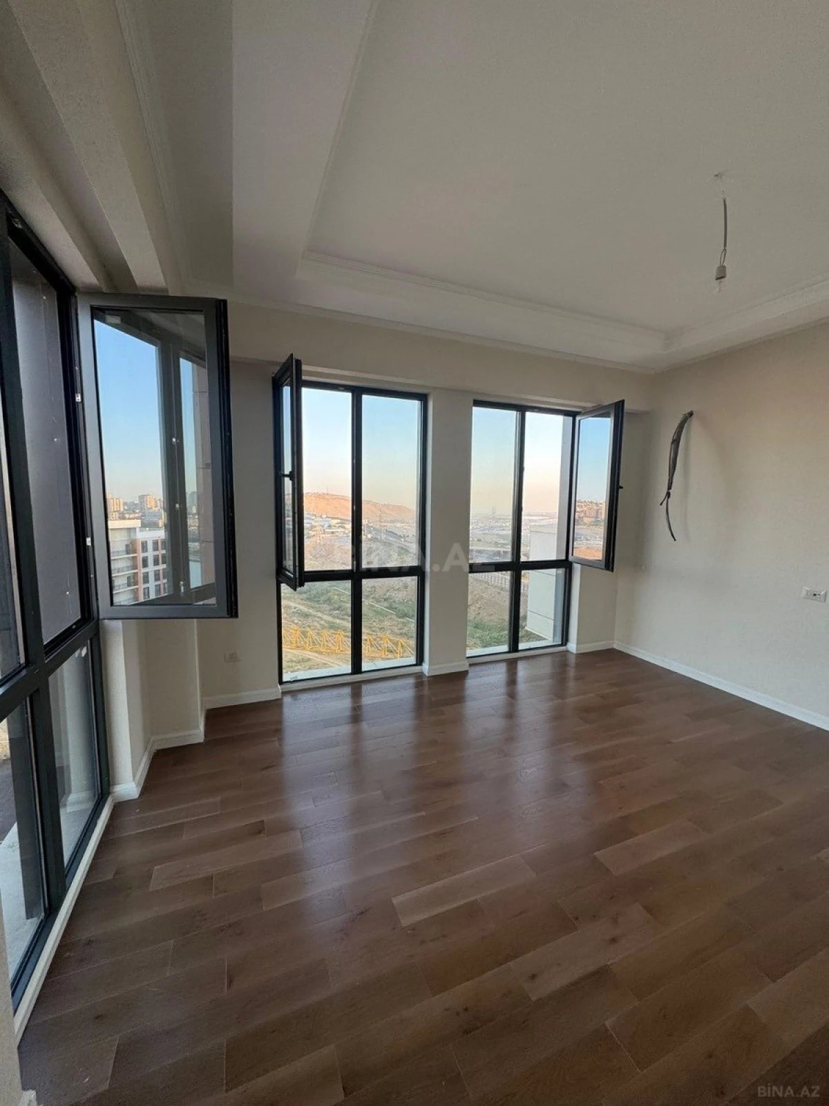 Satılır 2 otaqlı mənzil 63 m²