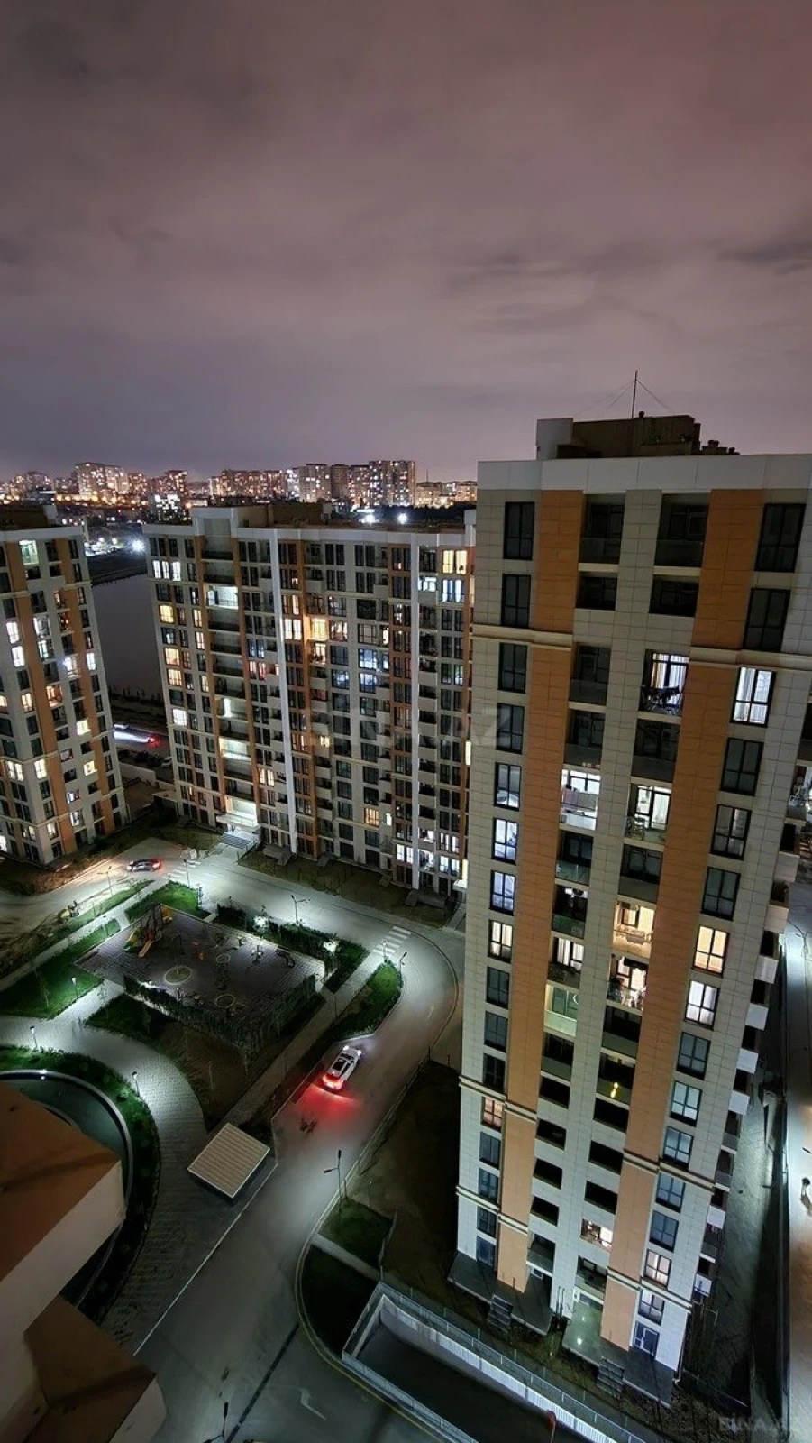 Satılır 2 otaqlı mənzil 63 m²
