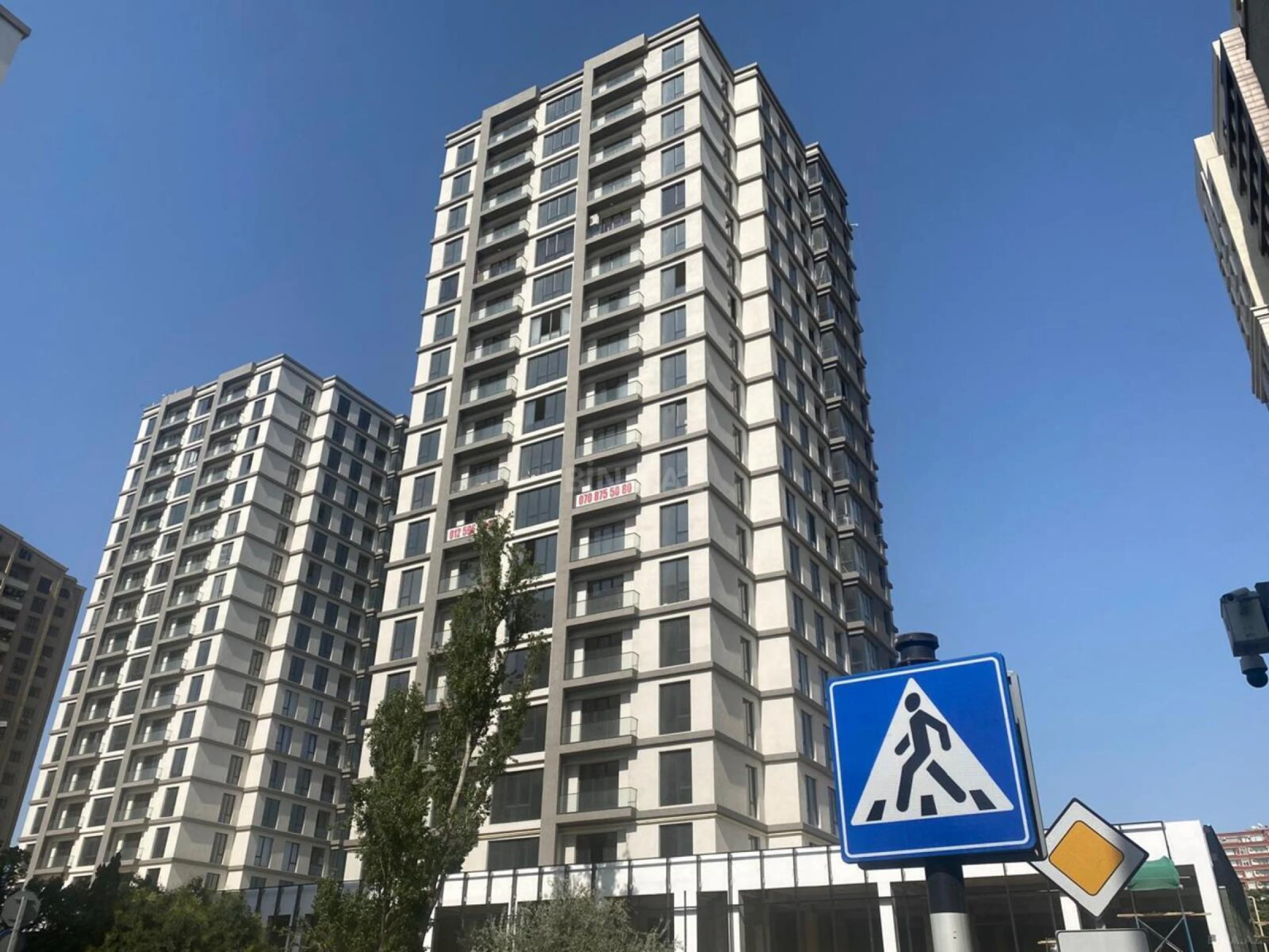 Satılır 3 otaqlı mənzil 133 m²