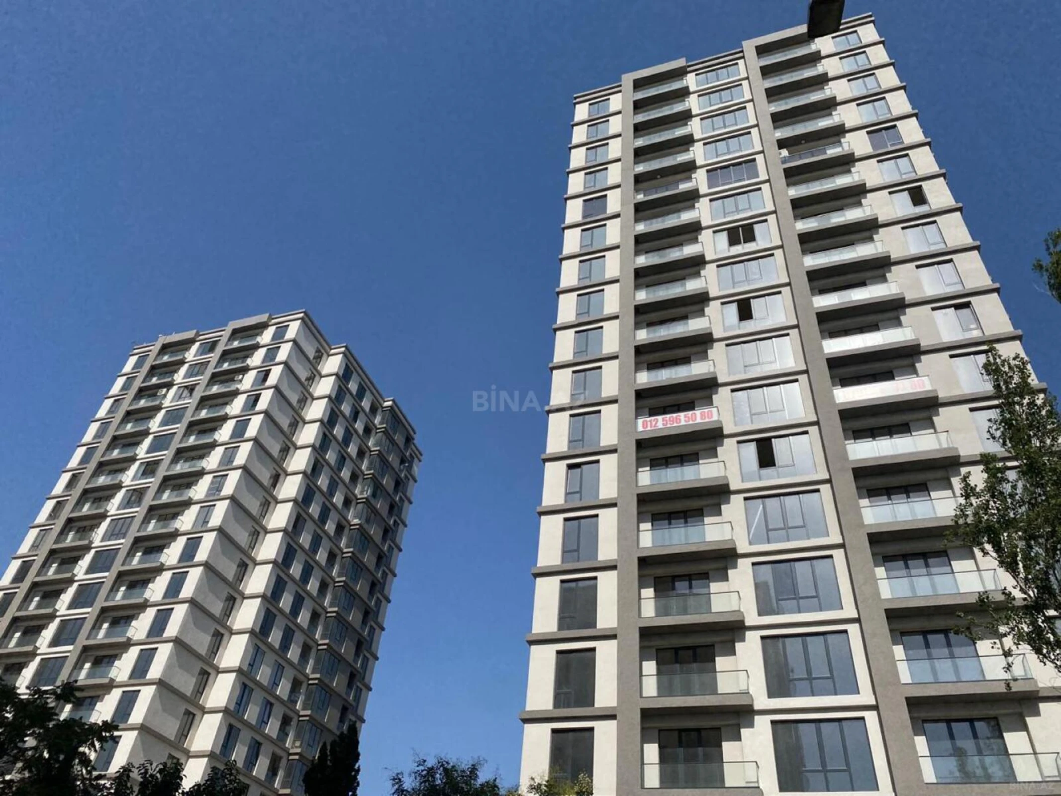 Satılır 3 otaqlı mənzil 133 m²
