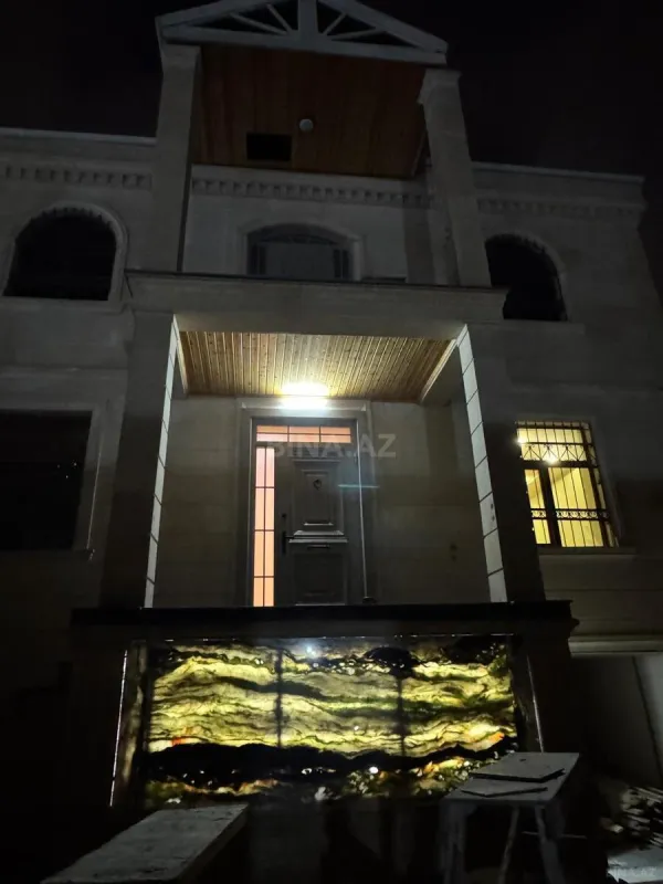 Satılır 6 otaqlı həyət evi 333 m²