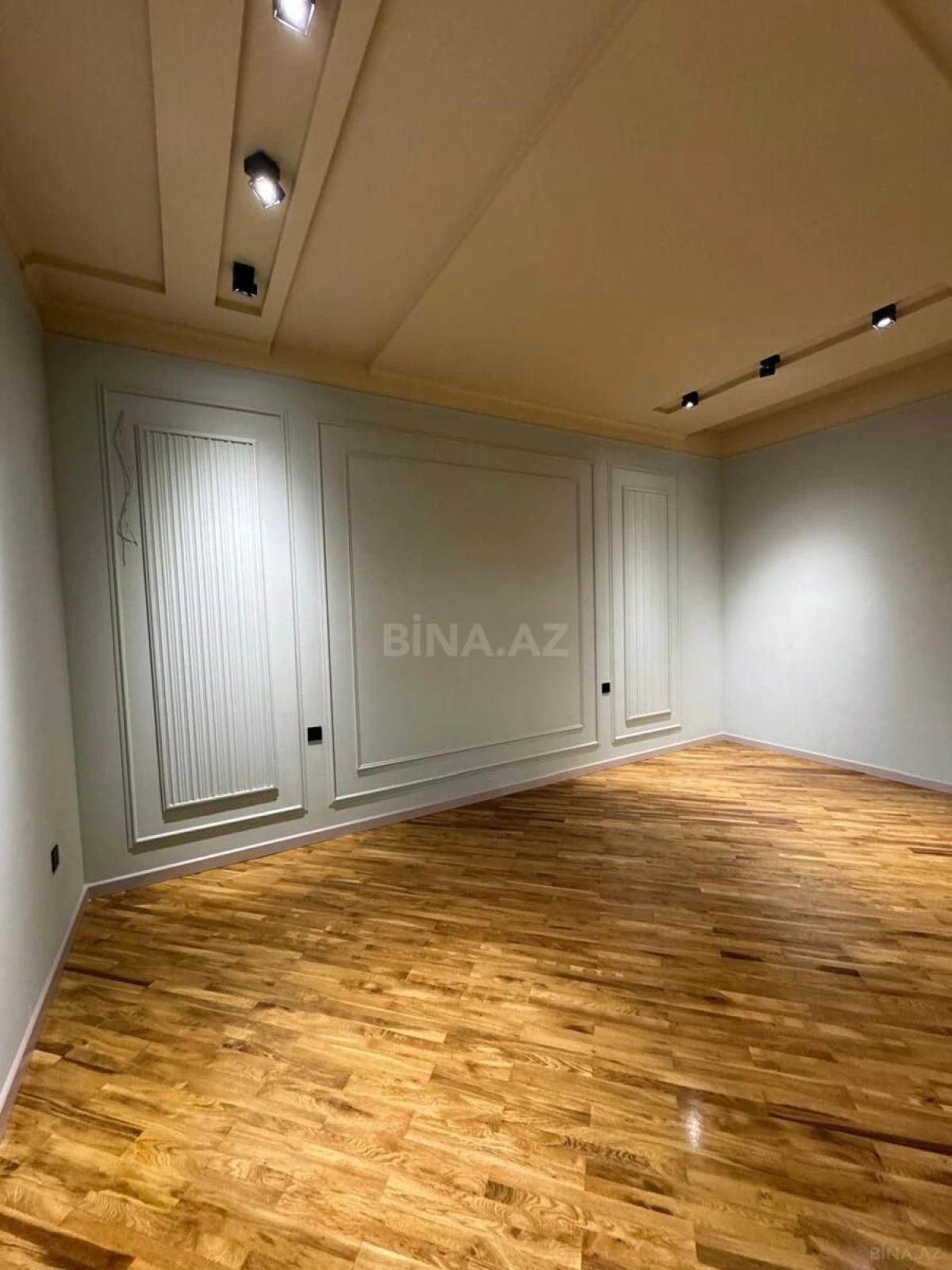 Satılır 6 otaqlı həyət evi 333 m²