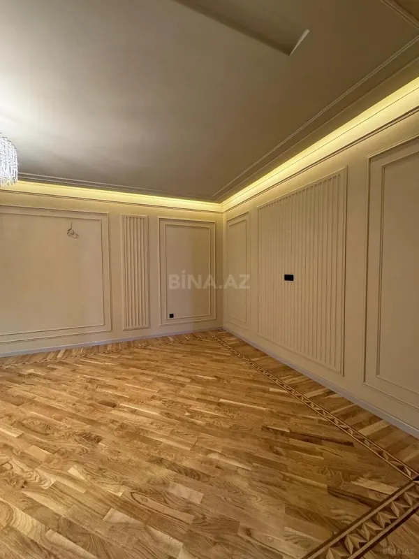 Satılır 6 otaqlı həyət evi 333 m²
