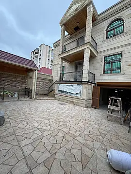 Satılır 6 otaqlı həyət evi 333 m²