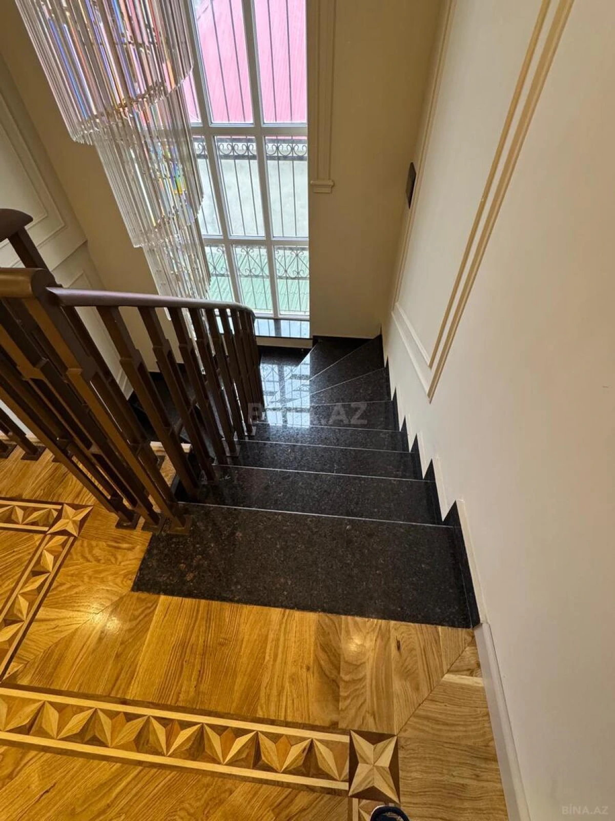 Satılır 6 otaqlı həyət evi 333 m²