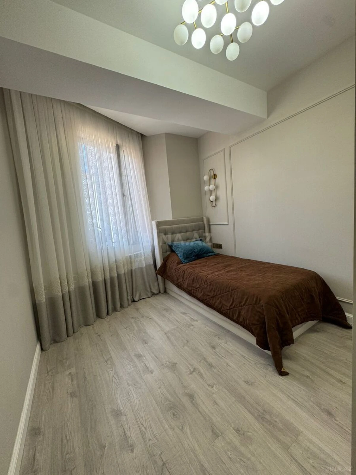 Satılır 3 otaqlı mənzil 120 m²