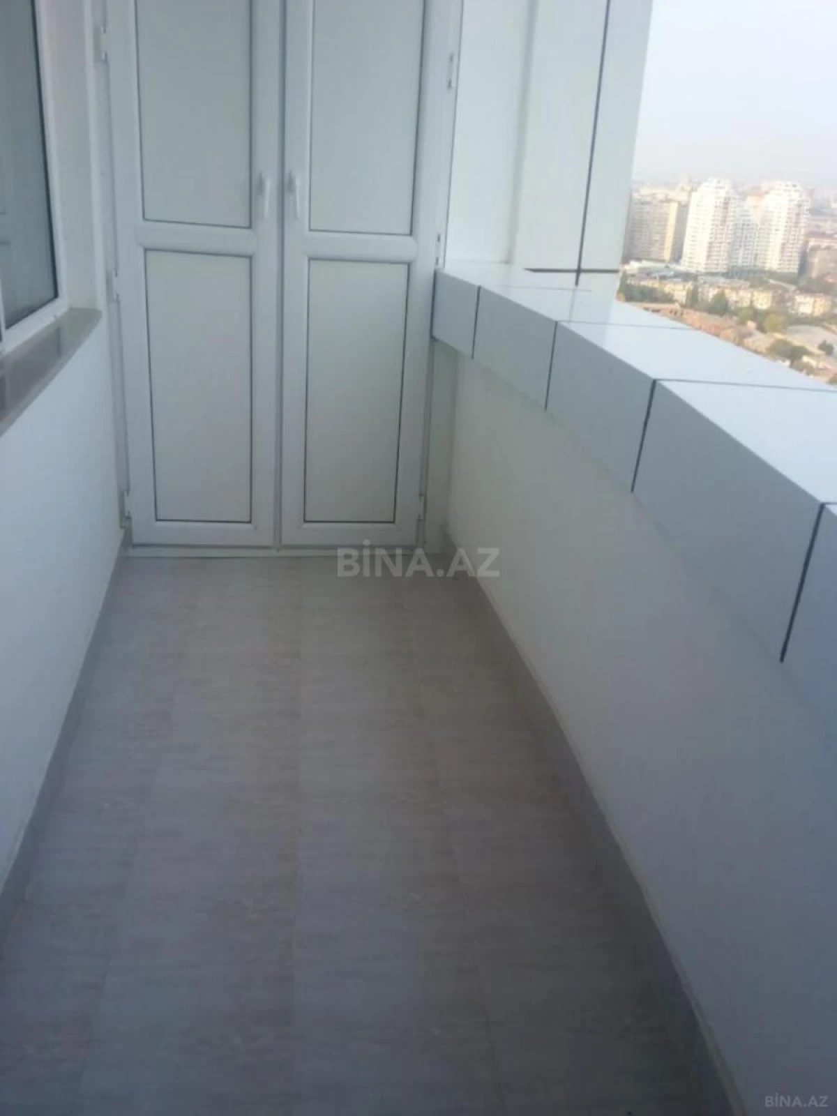 Satılır 2 otaqlı mənzil 108 m²