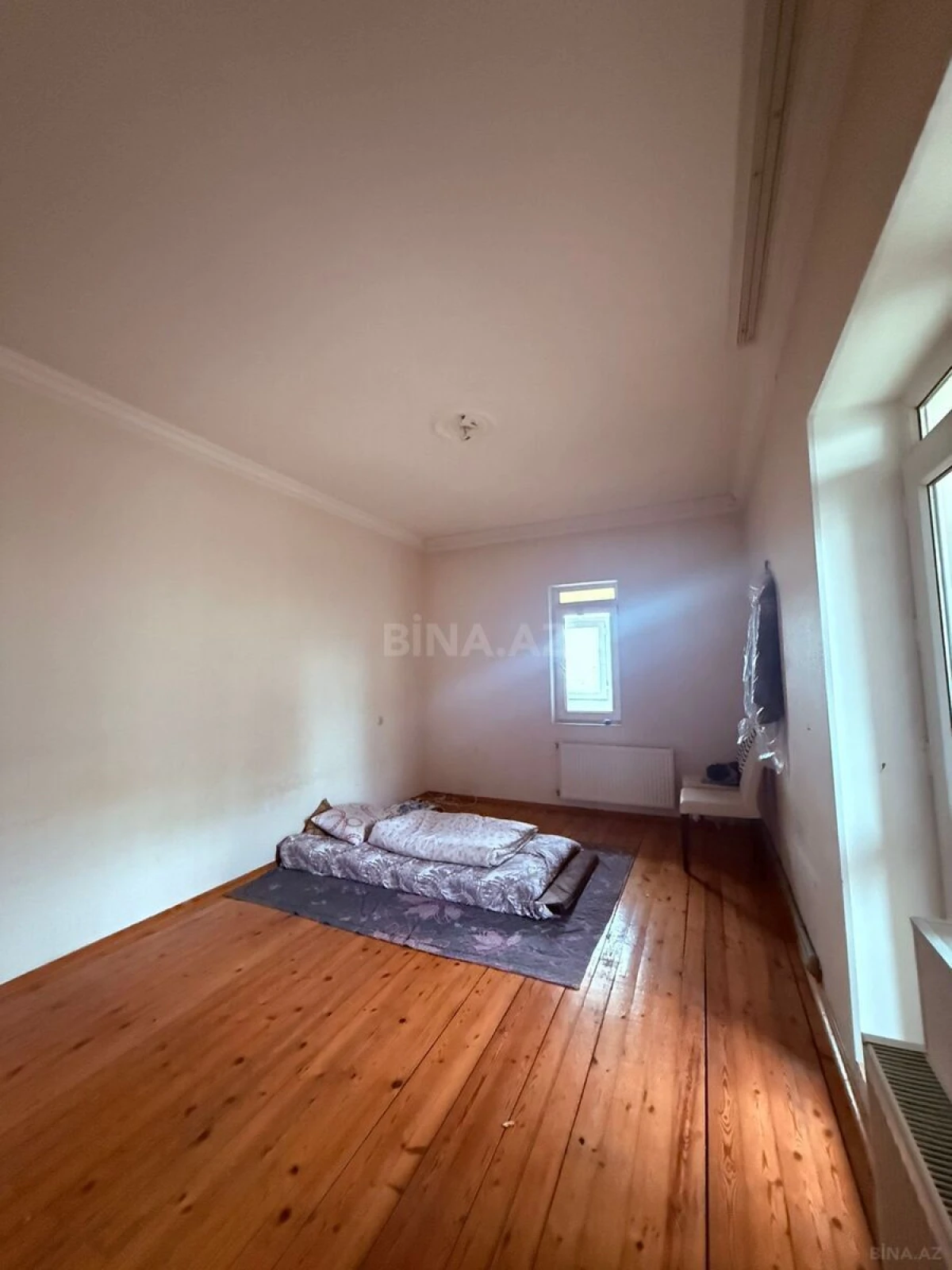 Satılır 4 otaqlı mənzil 105 m²