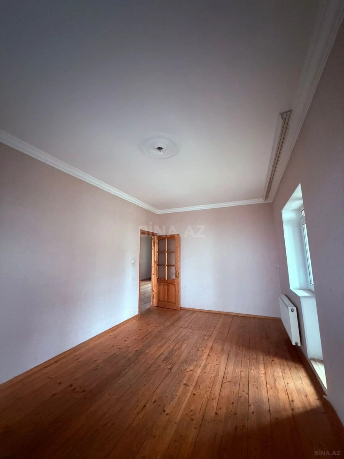 Satılır 4 otaqlı mənzil 105 m²
