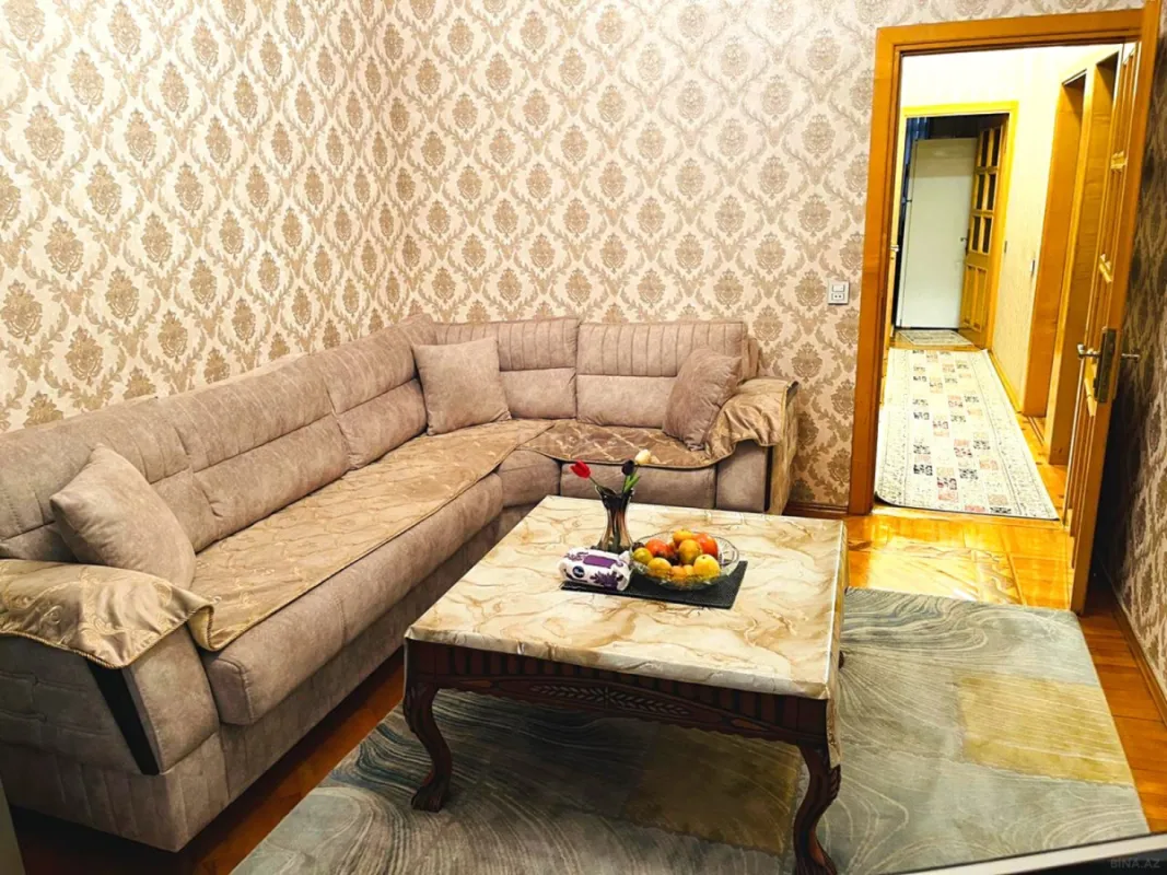 Satılır 5 otaqlı mənzil 120 m²
