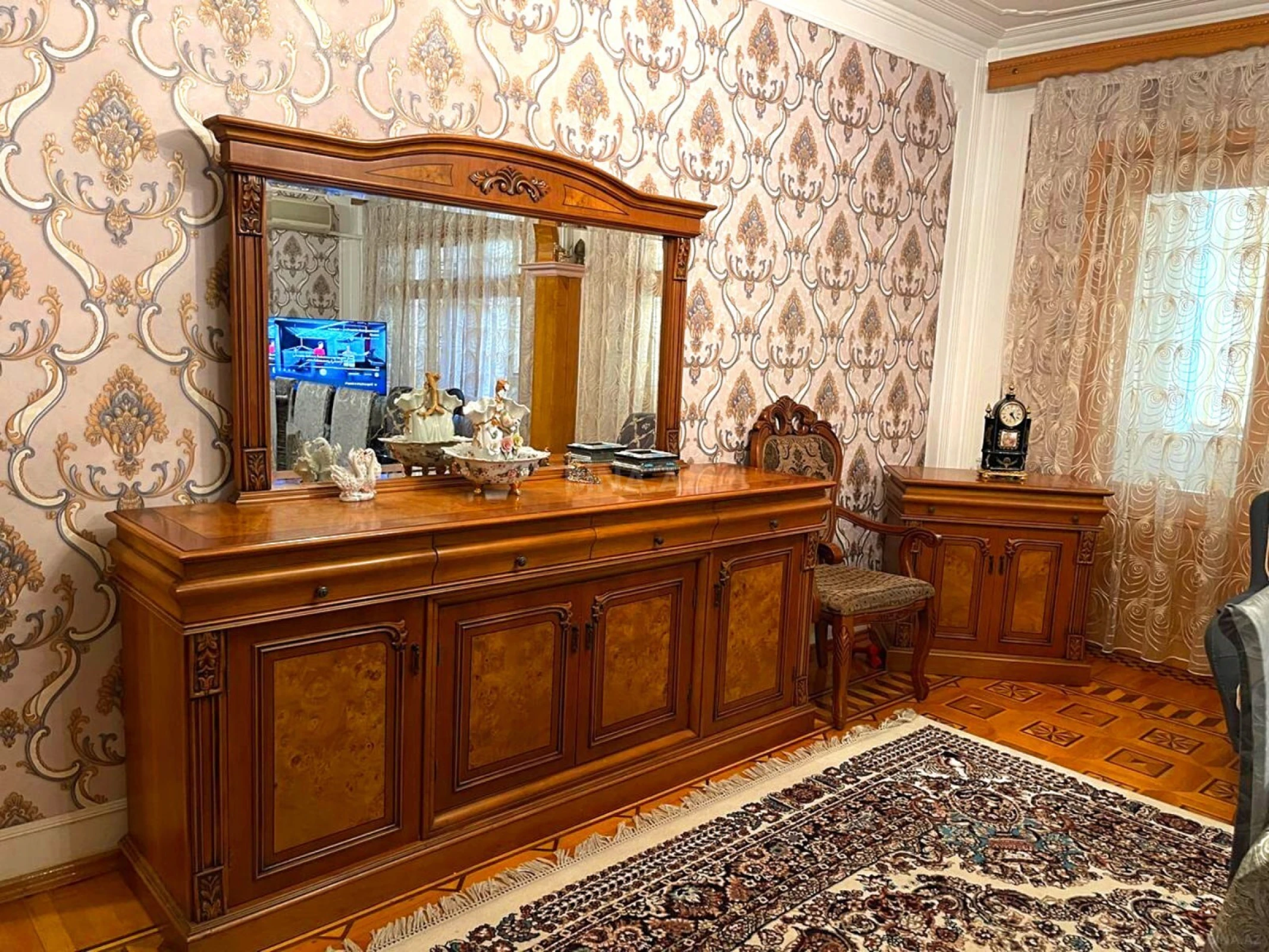 Satılır 5 otaqlı mənzil 120 m²