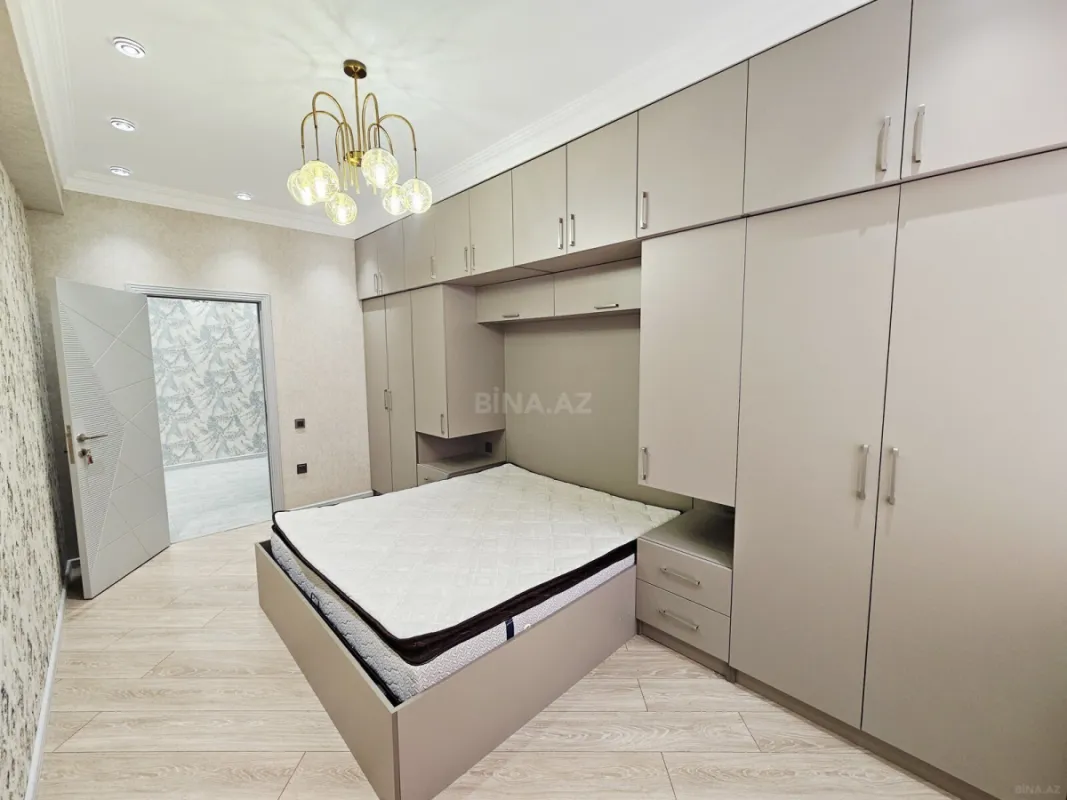 Satılır 2 otaqlı mənzil 84 m²