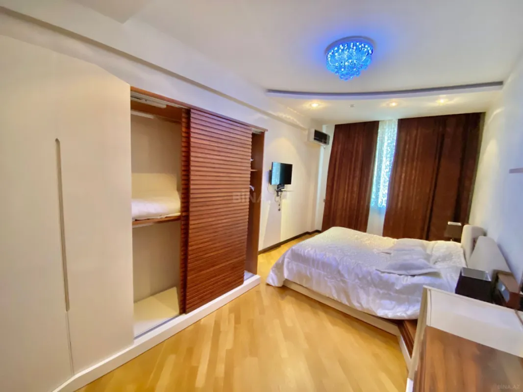 Kirayə verilir 3 otaqlı mənzil 170 m²
