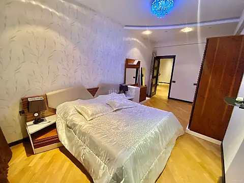 Kirayə verilir 3 otaqlı mənzil 170 m²