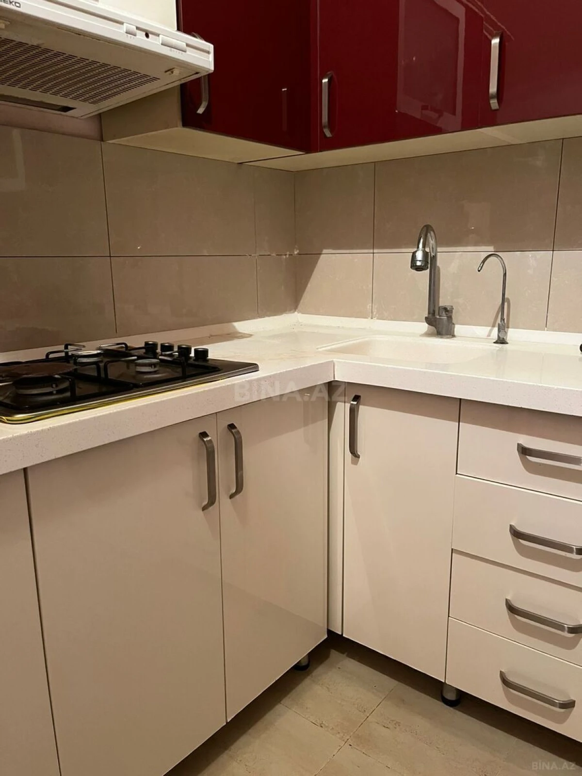 Satılır 2 otaqlı mənzil 63 m²