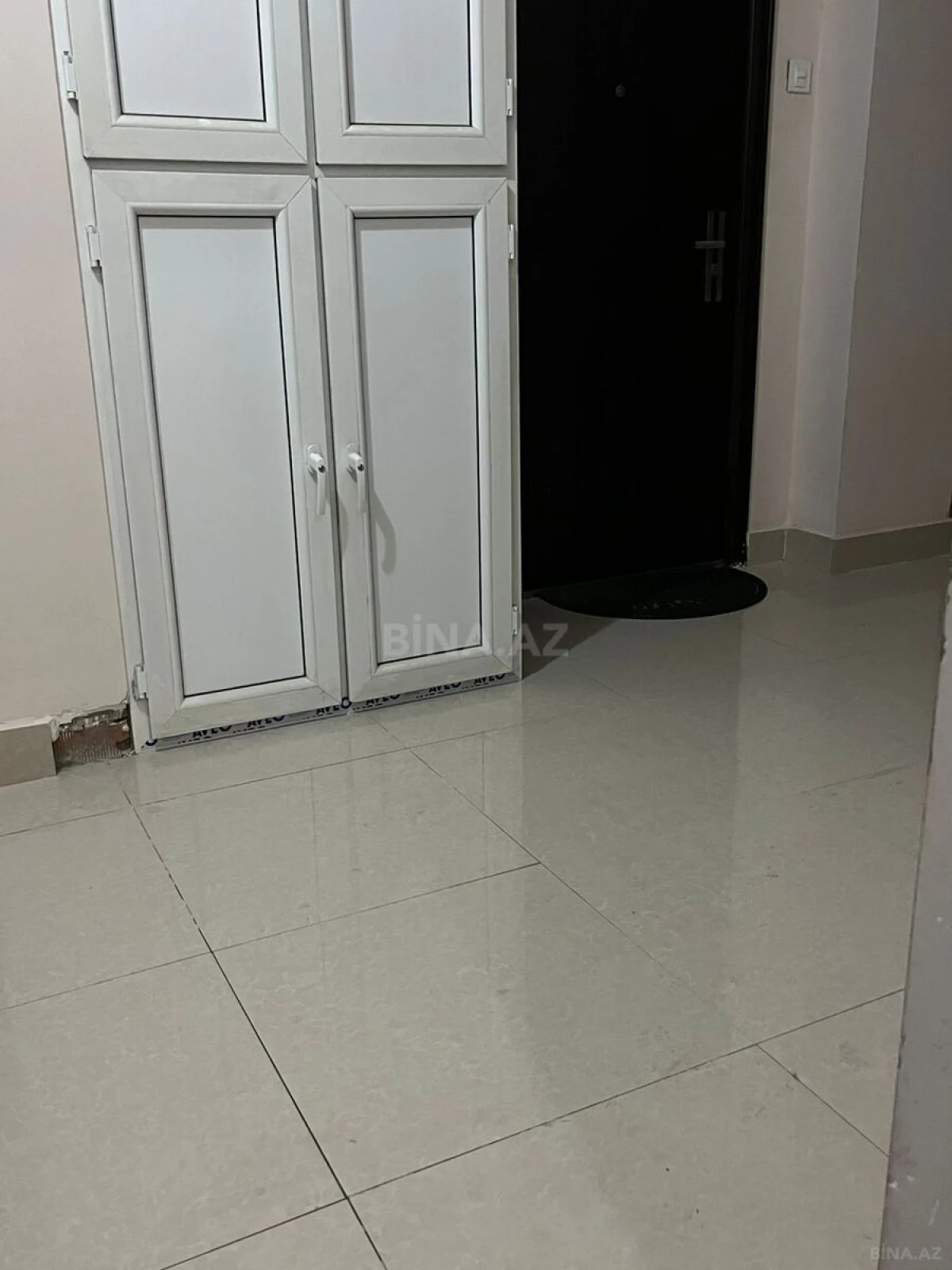 Satılır 2 otaqlı mənzil 63 m²
