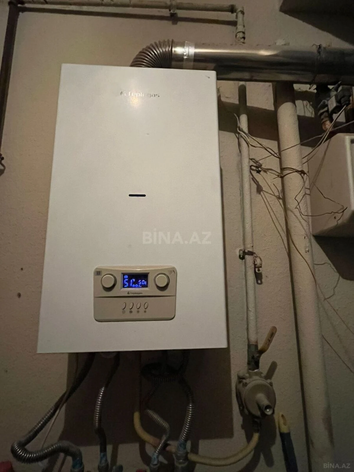 Satılır 2 otaqlı mənzil 63 m²