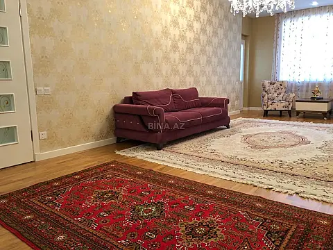 Kirayə verilir 3 otaqlı mənzil 120 m²