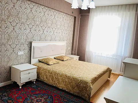 Kirayə verilir 3 otaqlı mənzil 120 m²