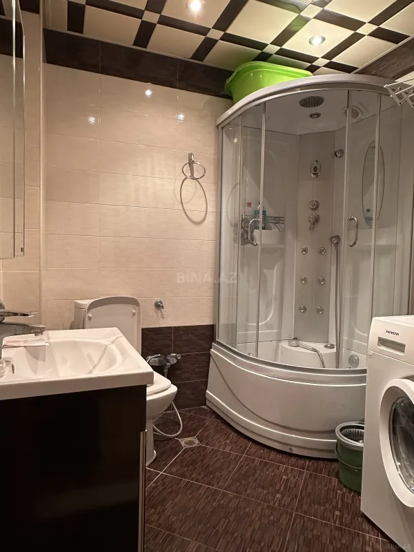 Kirayə verilir 4 otaqlı mənzil 170 m²