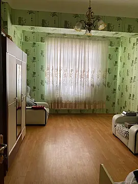 Satılır 2 otaqlı mənzil 77 m²