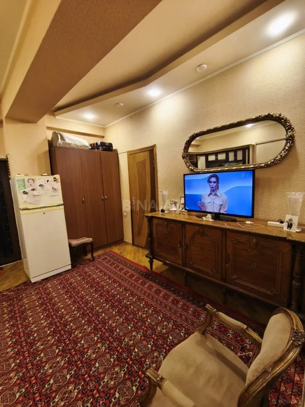 Satılır 2 otaqlı mənzil 68 m²