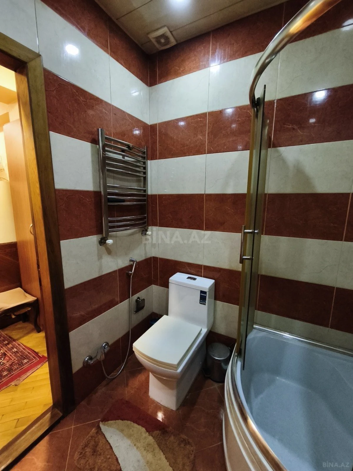 Satılır 2 otaqlı mənzil 68 m²