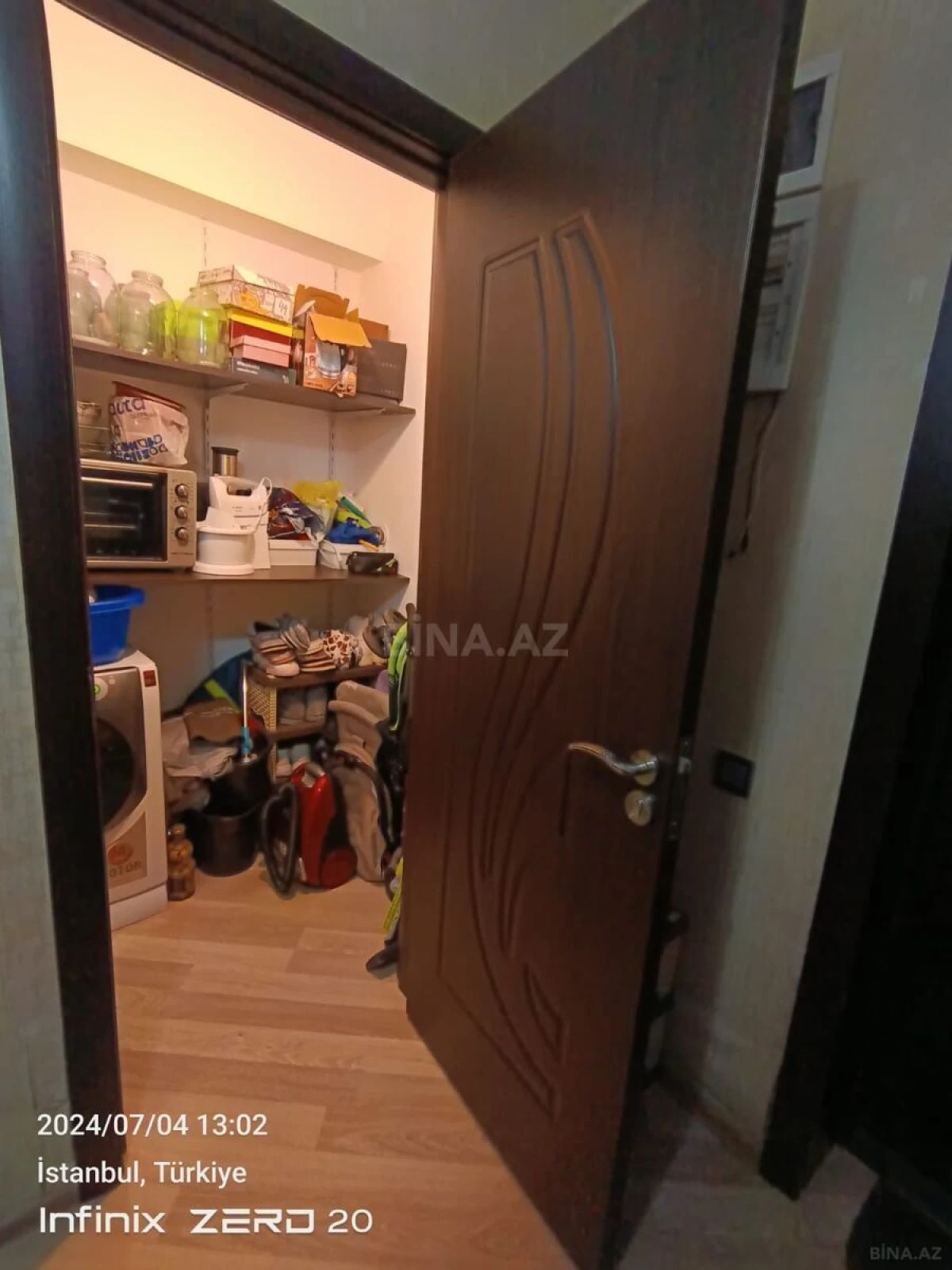 Satılır 2 otaqlı mənzil 81 m²