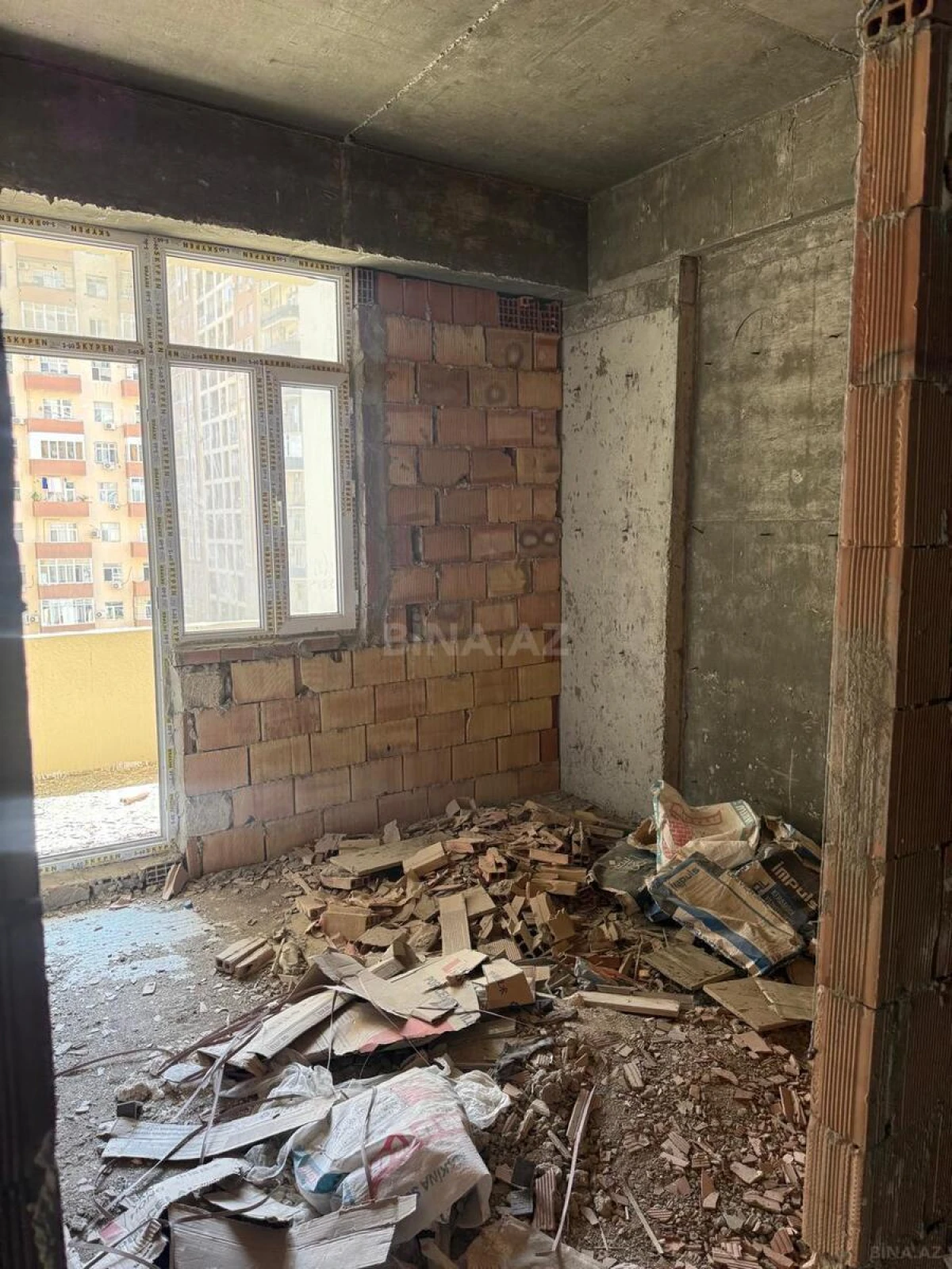 Satılır 2 otaqlı mənzil 80 m²