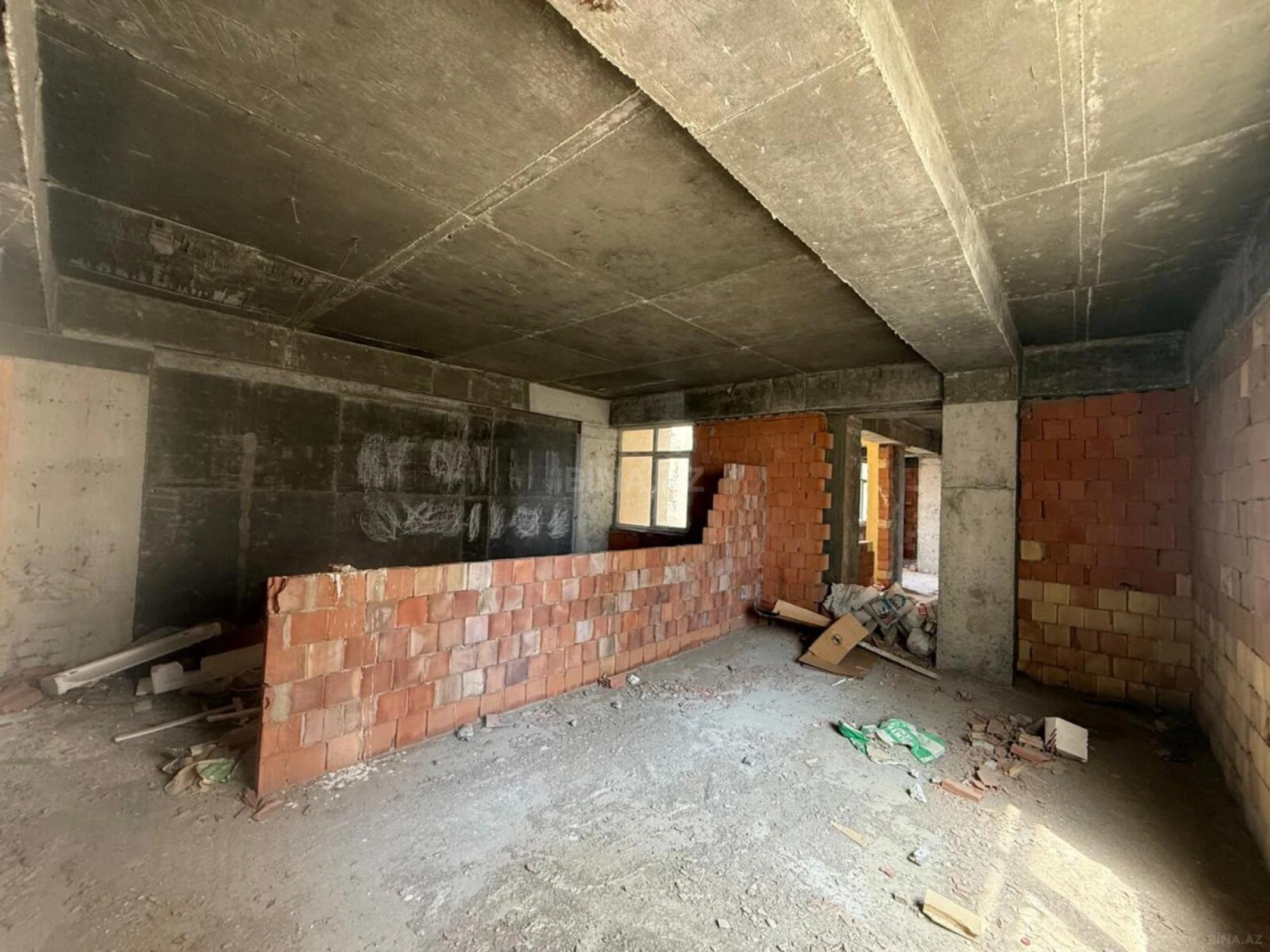 Satılır 2 otaqlı mənzil 80 m²