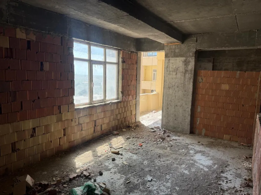 Satılır 2 otaqlı mənzil 80 m²