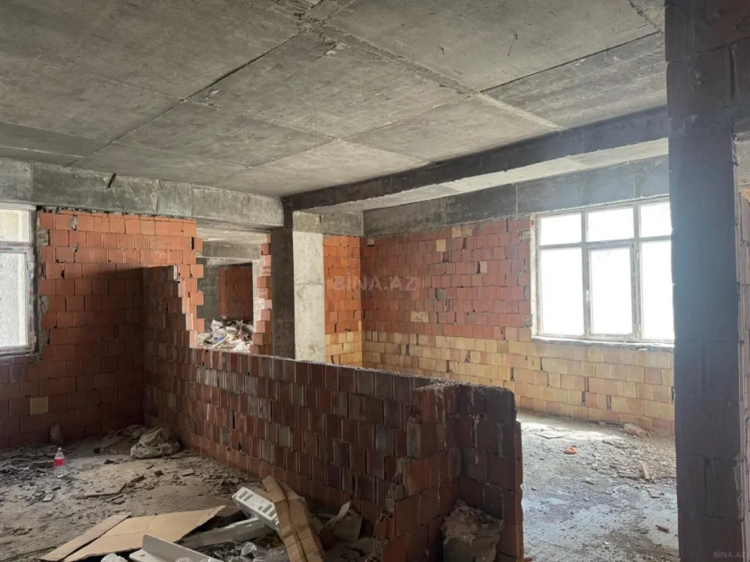 Satılır 2 otaqlı mənzil 80 m²