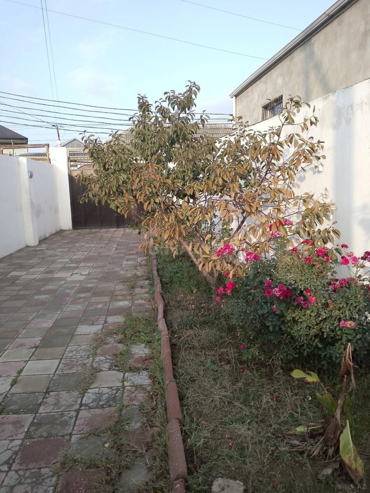 Satılır 4 otaqlı həyət evi 180 m²