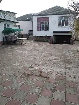 Satılır 4 otaqlı həyət evi 180 m²