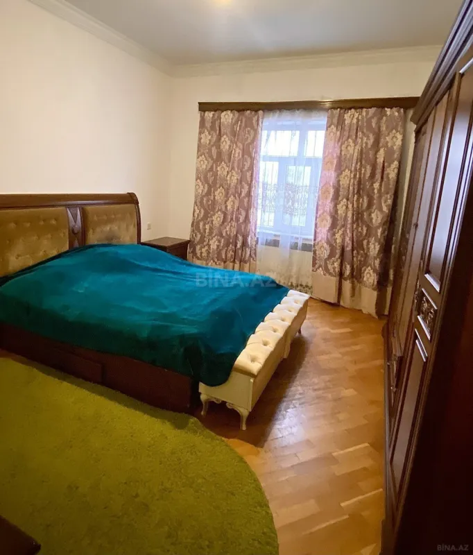 Satılır 4 otaqlı həyət evi 180 m²