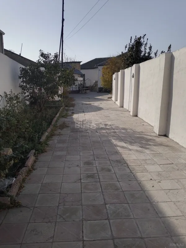 Satılır 4 otaqlı həyət evi 180 m²