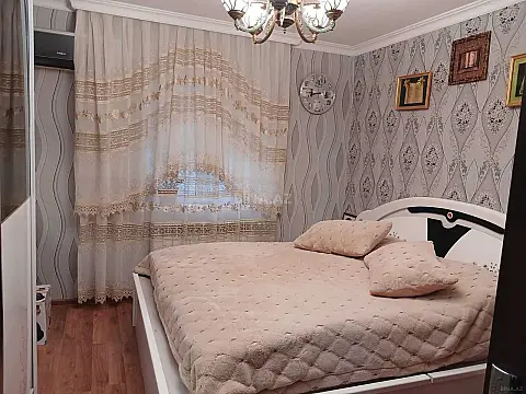 Satılır 2 otaqlı mənzil 49 m²